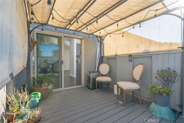 6041 Fountain Park Street 9, Woodland Hills, CA 91367