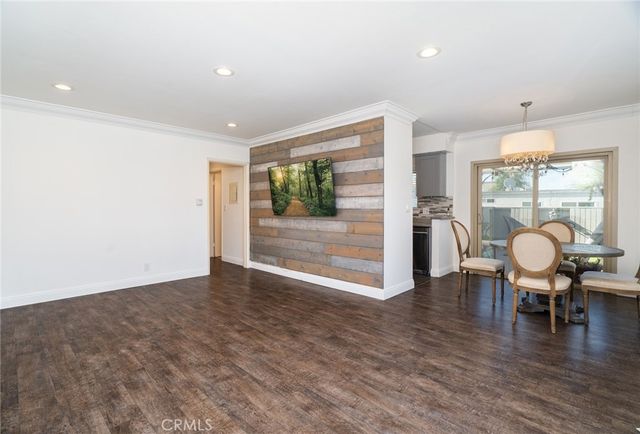 6041 Fountain Park Street 9, Woodland Hills, CA 91367