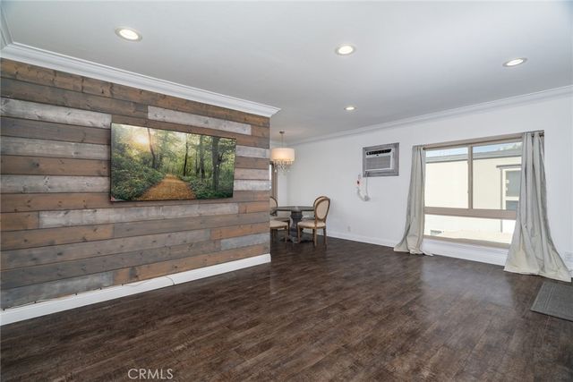 6041 Fountain Park Street 9, Woodland Hills, CA 91367