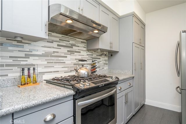 6041 Fountain Park Street 9, Woodland Hills, CA 91367