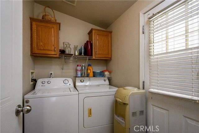 802 Roadrunner Way, Perris, CA 92570