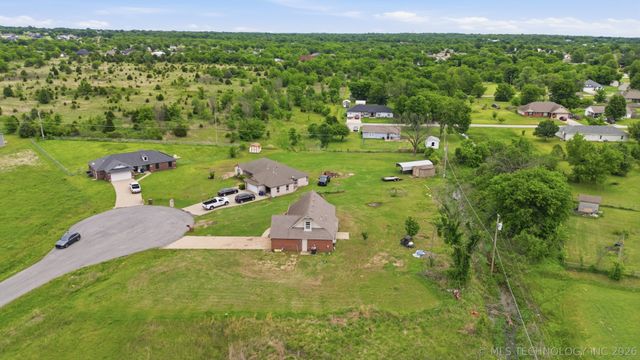 18952 Savage Court, Collinsville, OK 74021