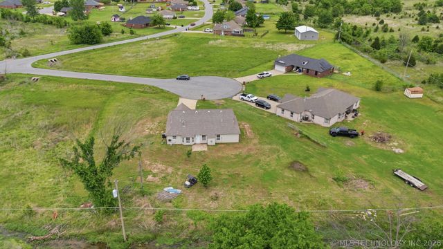 18952 Savage Court, Collinsville, OK 74021