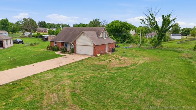 18952 Savage Court, Collinsville, OK 74021