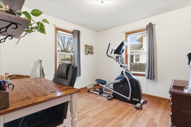 2122 27th STREET, Kenosha, WI 53140