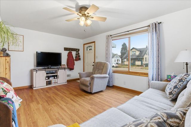 2122 27th STREET, Kenosha, WI 53140