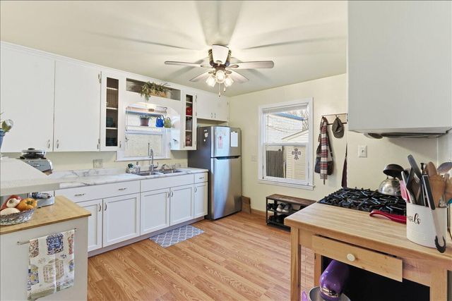 2122 27th STREET, Kenosha, WI 53140