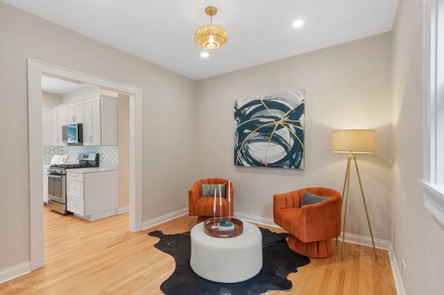 5257 N Laporte Avenue, Chicago, IL 60630
