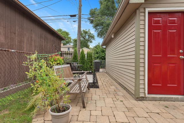 5257 N Laporte Avenue, Chicago, IL 60630