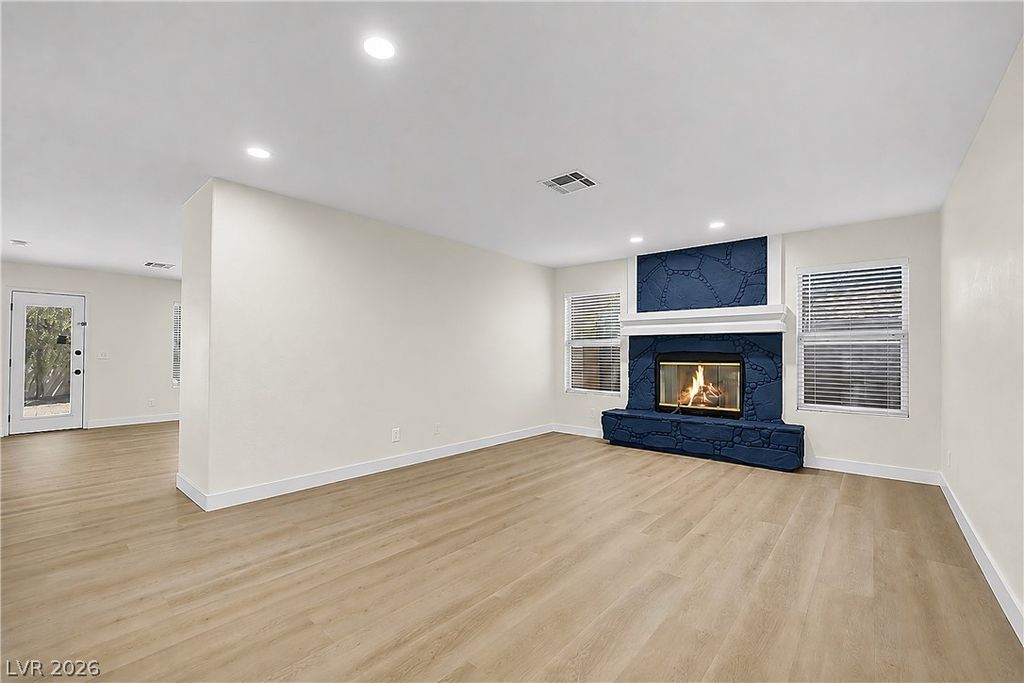 1220 Triumph Court, Las Vegas, NV 89117 — photo 4