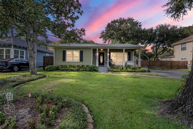 516 Clayton Street, Tomball, TX 77375