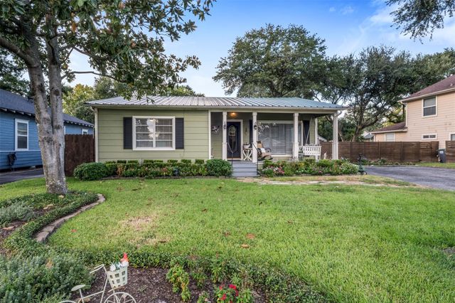 516 Clayton Street, Tomball, TX 77375