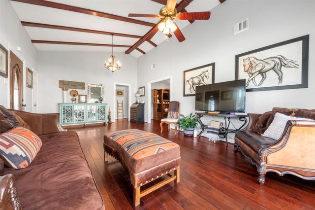 516 Clayton Street, Tomball, TX 77375