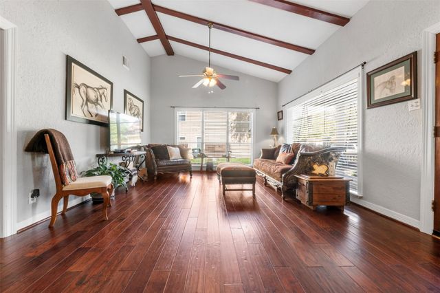 516 Clayton Street, Tomball, TX 77375