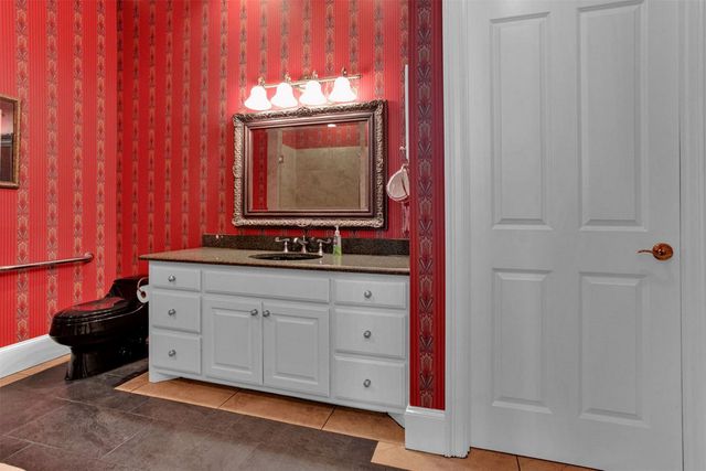 408 E Jolly Street, Palestine, TX 75801