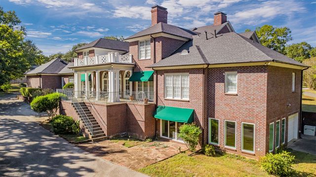 408 E Jolly Street, Palestine, TX 75801