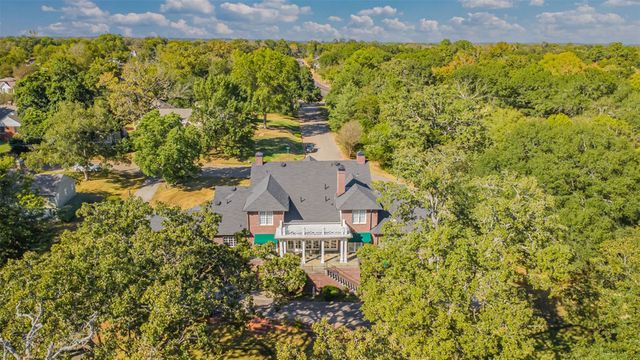 408 E Jolly Street, Palestine, TX 75801