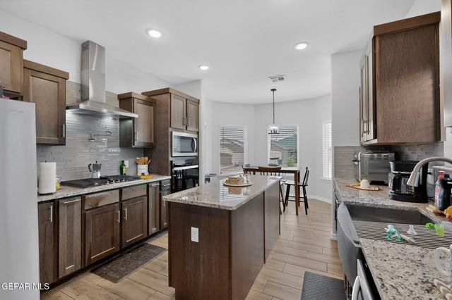 13648 GLEN VISTA Lane, Horizon City, TX 79928