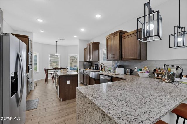 13648 GLEN VISTA Lane, Horizon City, TX 79928