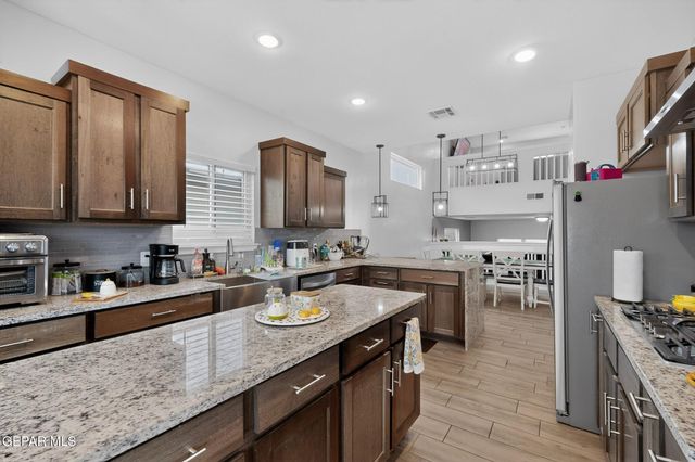 13648 GLEN VISTA Lane, Horizon City, TX 79928