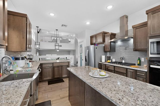 13648 GLEN VISTA Lane, Horizon City, TX 79928