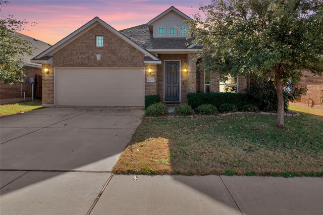 629 Fox View Drive, Fort Worth, TX 76131