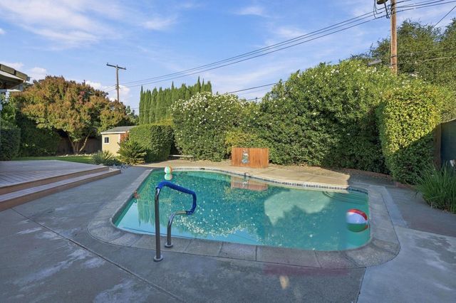 3721 Laura Ct, Sacramento, CA 95821