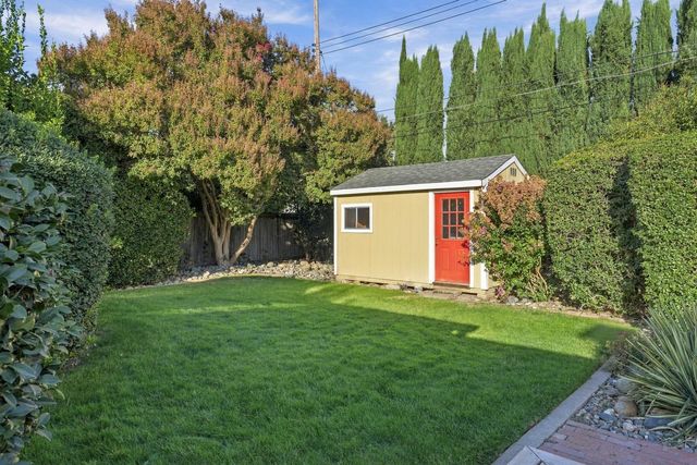 3721 Laura Ct, Sacramento, CA 95821