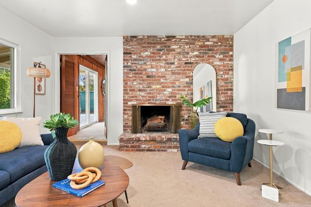 3721 Laura Ct, Sacramento, CA 95821