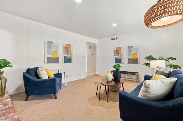 3721 Laura Ct, Sacramento, CA 95821