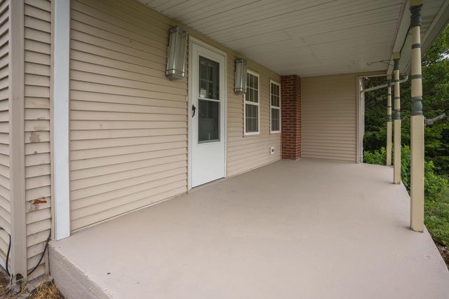 W7852 Town Hall ROAD, Sharon, WI 53585