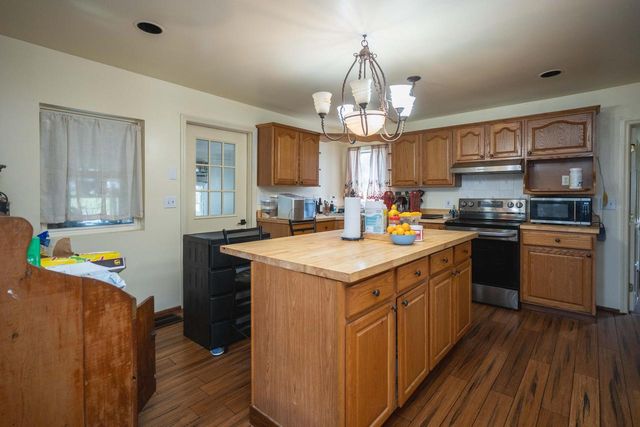 W7852 Town Hall ROAD, Sharon, WI 53585