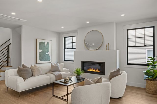 85 Quincy St 85, Medford, MA 02155