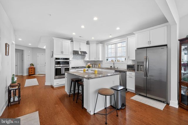 727 FRIENDSHIP HILL DR, Collegeville, PA 19426