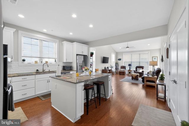 727 FRIENDSHIP HILL DR, Collegeville, PA 19426