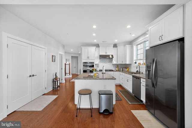 727 FRIENDSHIP HILL DR, Collegeville, PA 19426