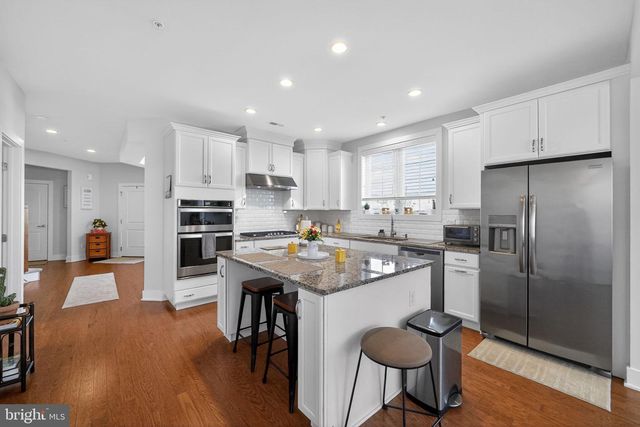 727 FRIENDSHIP HILL DR, Collegeville, PA 19426