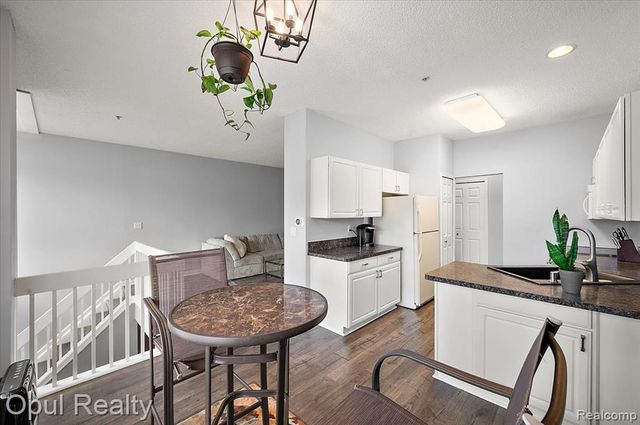 49714 Draper Circle 87, Plymouth, MI 48170