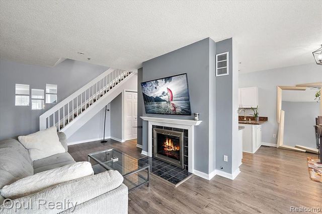 49714 Draper Circle 87, Plymouth, MI 48170