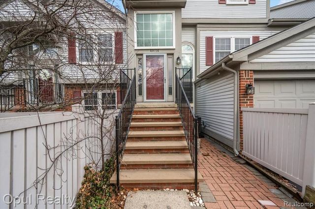 49714 Draper Circle 87, Plymouth, MI 48170