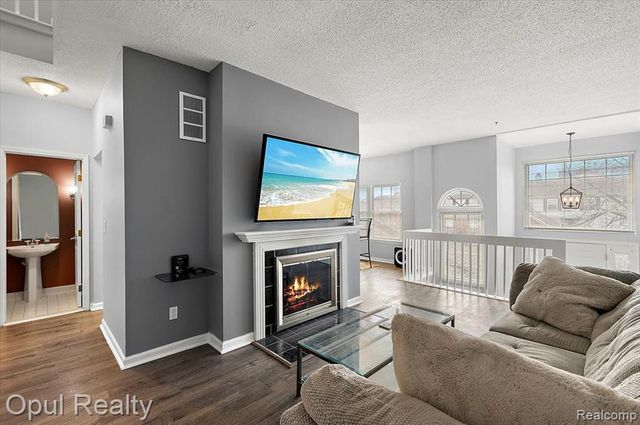 49714 Draper Circle 87, Plymouth, MI 48170