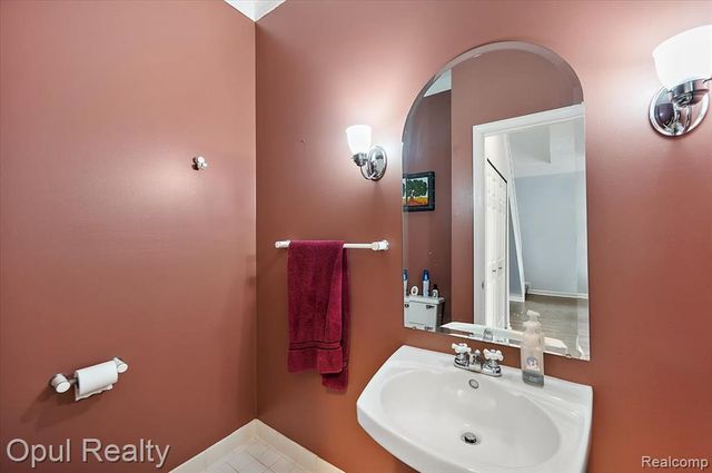 49714 Draper Circle 87, Plymouth, MI 48170