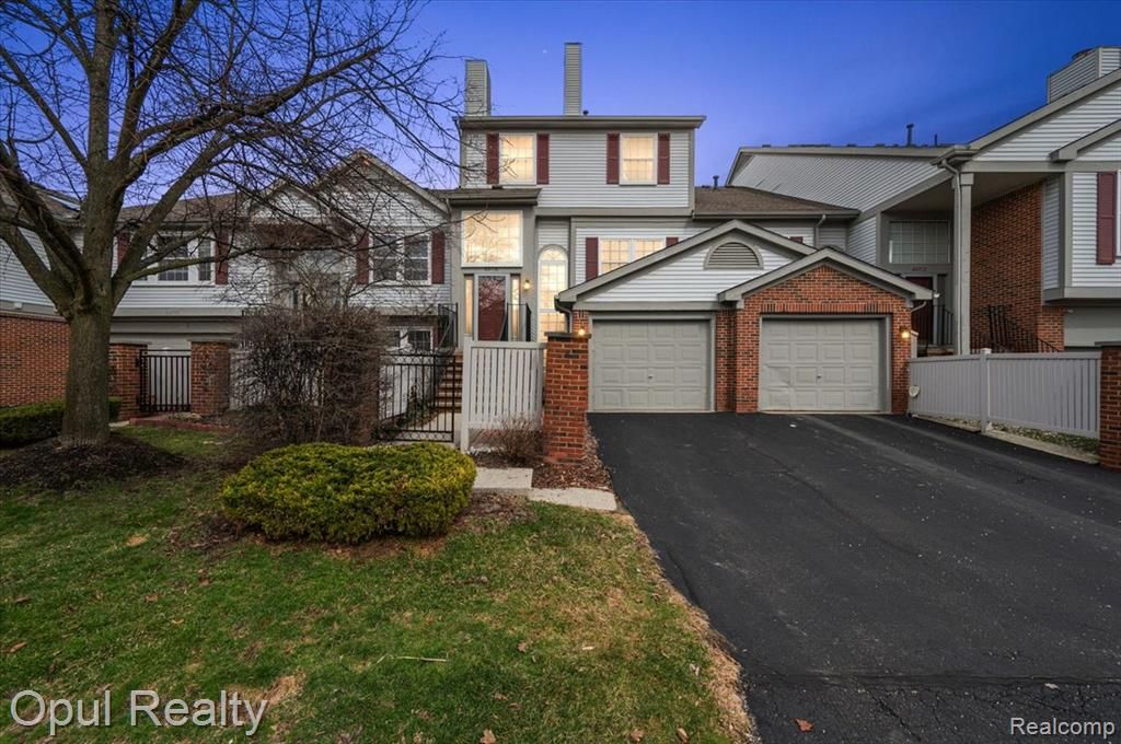 49714 Draper Circle 87, Plymouth, MI 48170