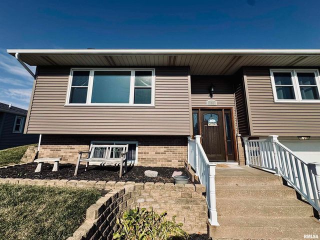 708 TOWER Road, Clinton, IA 52732