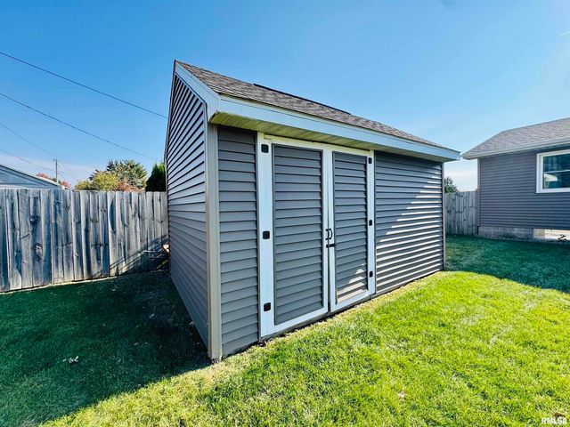 708 TOWER Road, Clinton, IA 52732