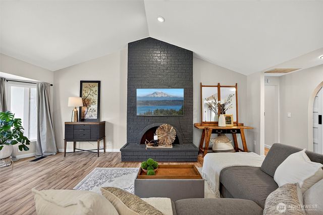 112 Lila Street, Steilacoom, WA 98388