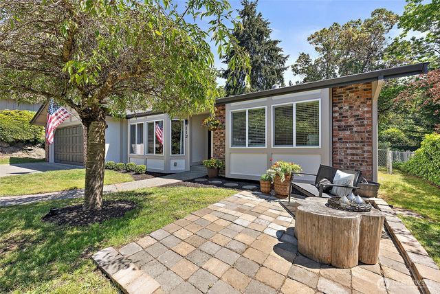 112 Lila Street, Steilacoom, WA 98388