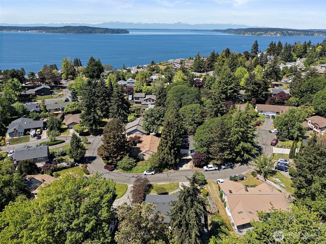 112 Lila Street, Steilacoom, WA 98388