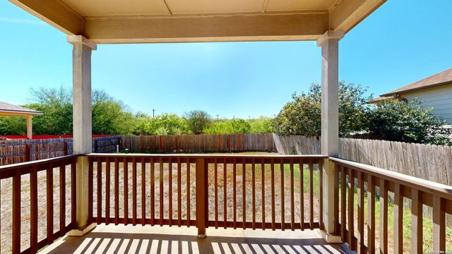 6814 Puente Fields, Converse, TX 78109