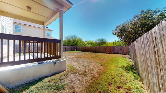 6814 Puente Fields, Converse, TX 78109